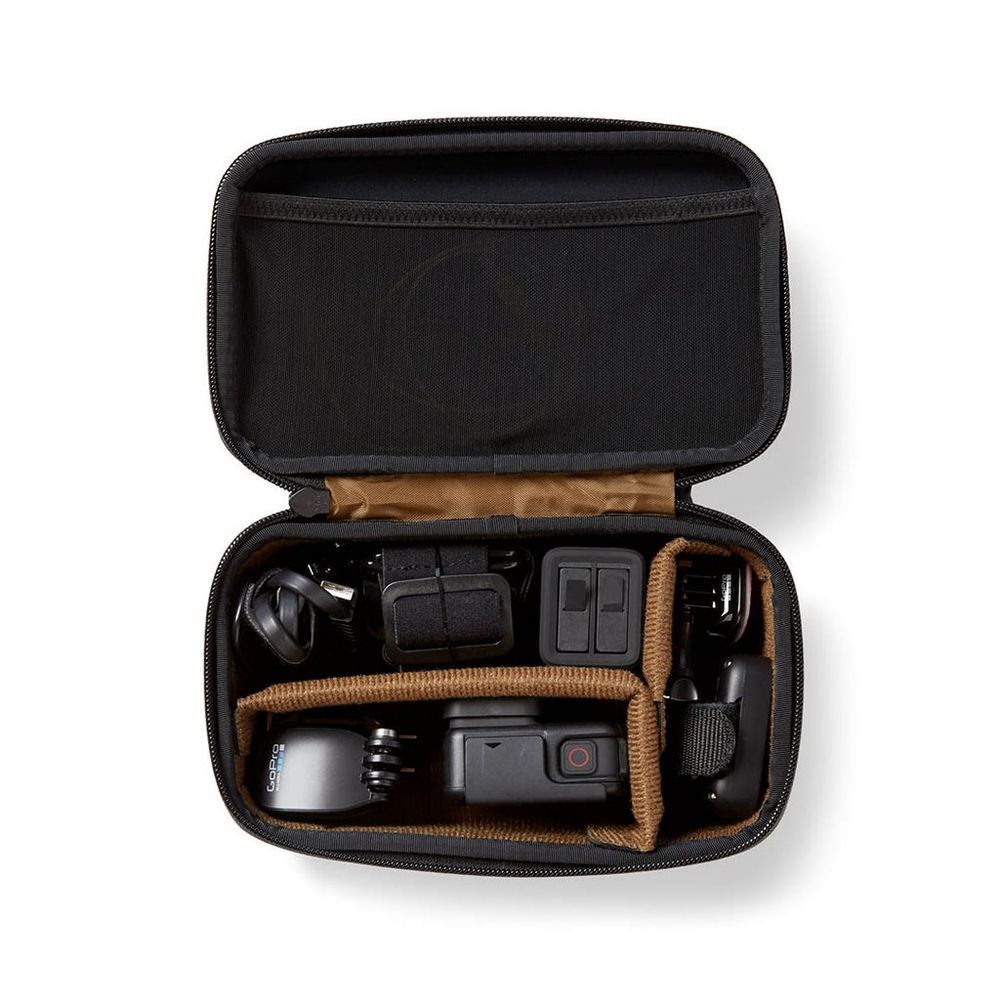 Gomatic  Peter McKinnon Accessory Case