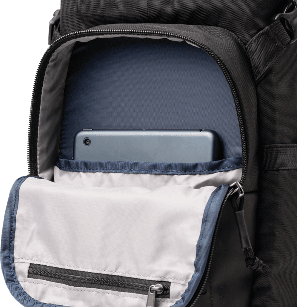 Think Tank DarkLight Backpack 14L, Black