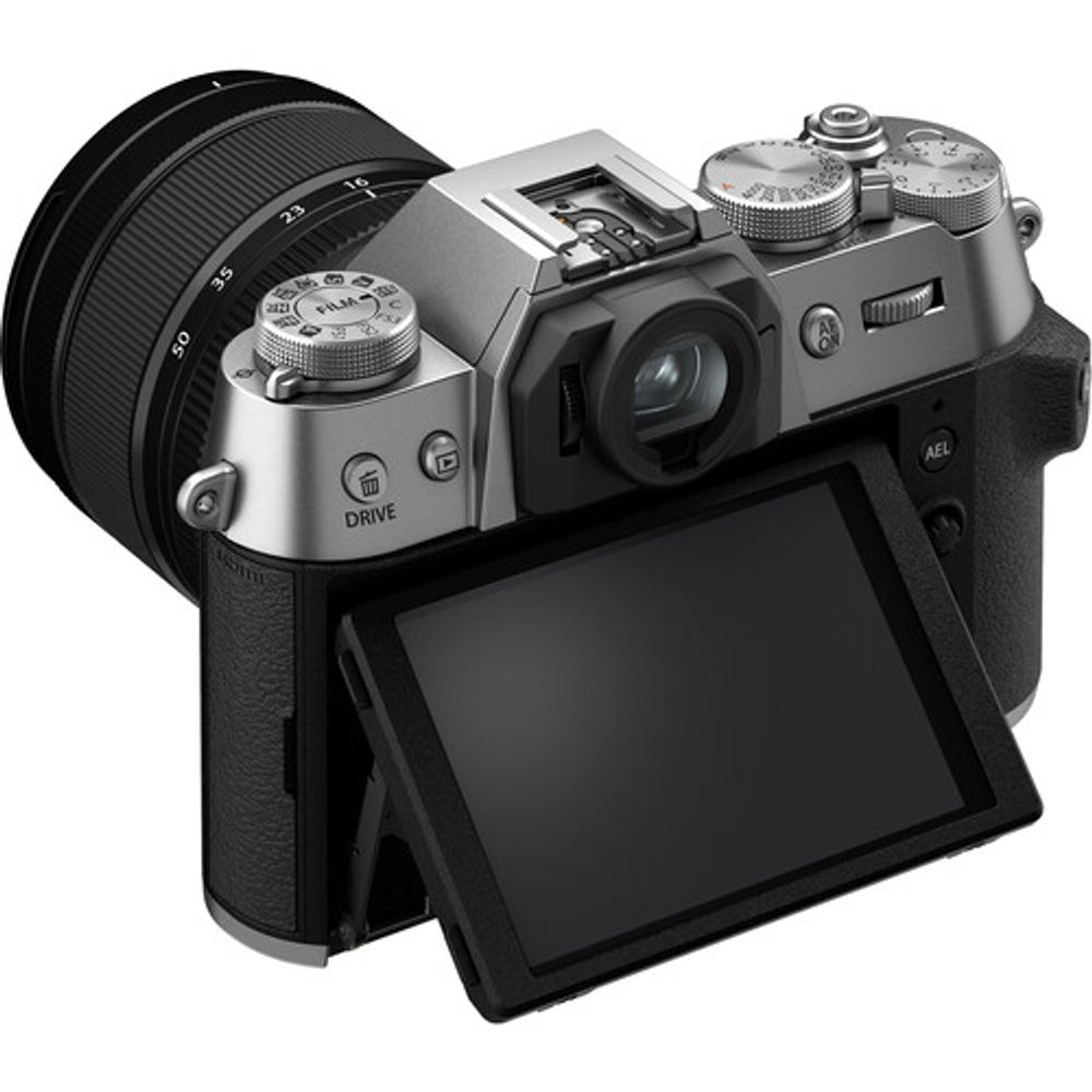 Fujifilm X-T50 Silver + XF 16-50mm f/2,8-4,8 R LM WR