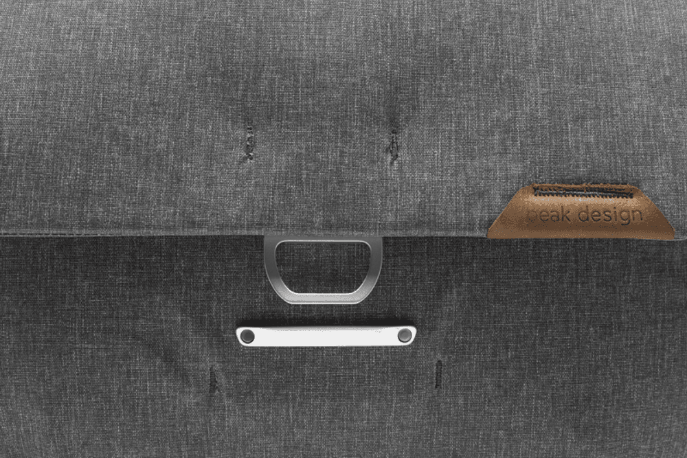 Peak Design Everyday Messenger 13L v2 // Ash