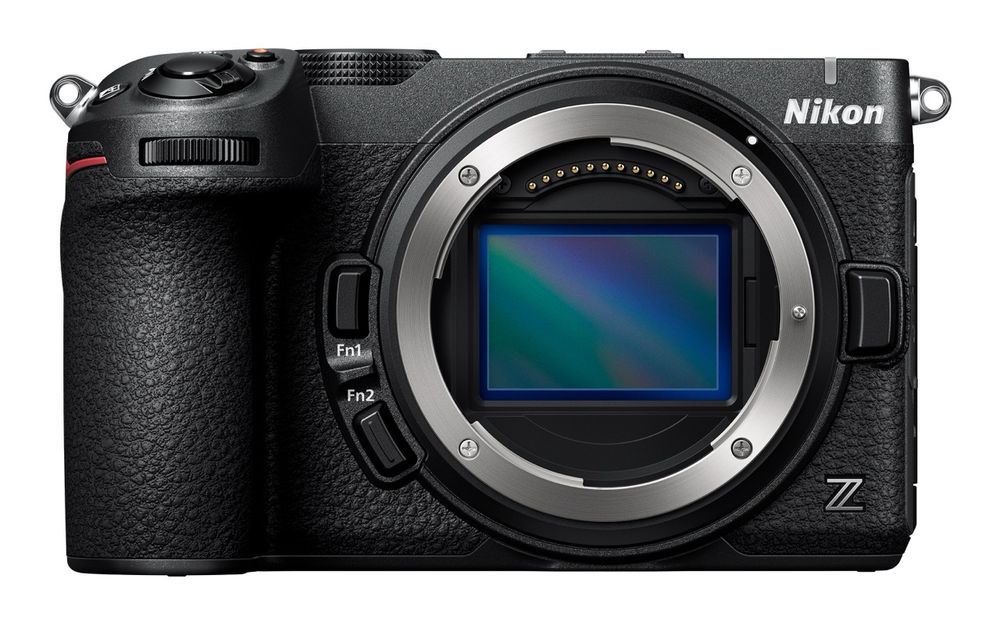 Nikon Z5IIc Sort + NIKKOR Z 24-70mm f/4 S